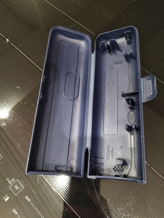 Etui podróżne Seysso na szczoteczkę soniczną granatowe