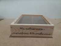 коробка в клас органайзер для телефонів в школу з дерева