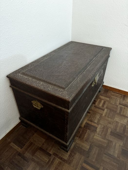 Vendo dois móveis madeira maciça