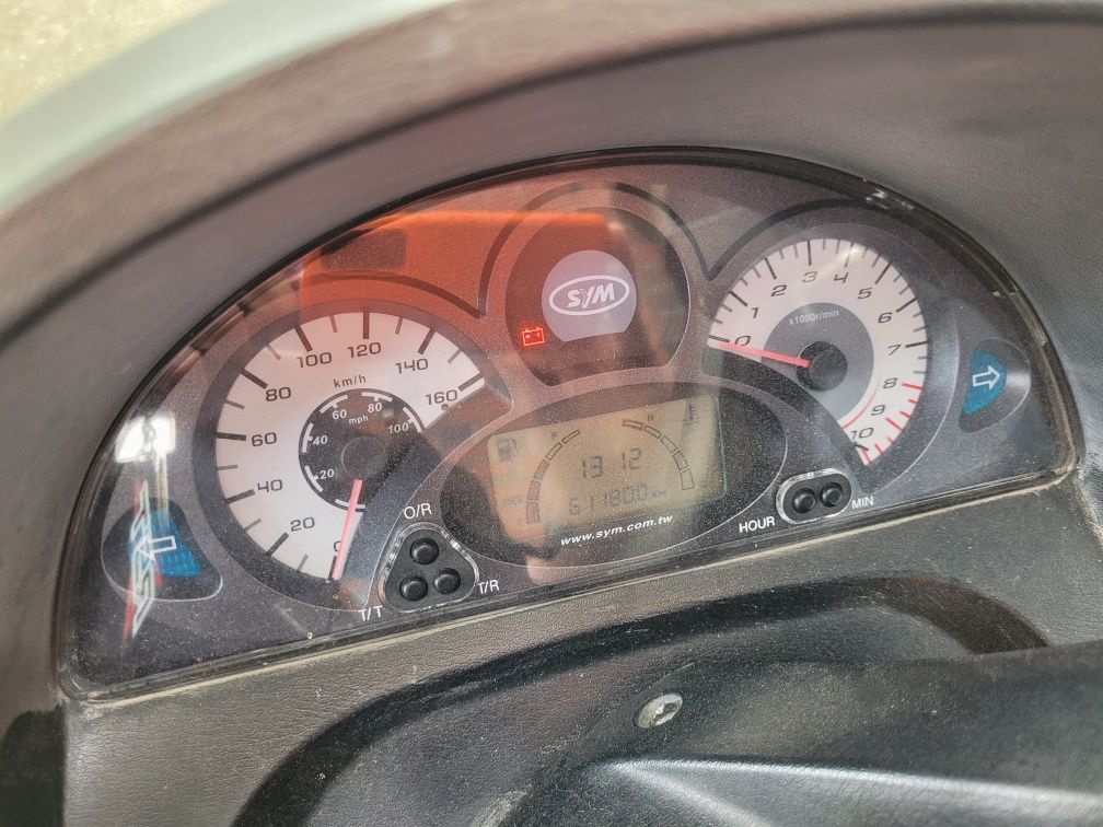 Maxi skuter SYM GTS 250 rok 2005 sprawny świeże opony i olej GIVI Maxi