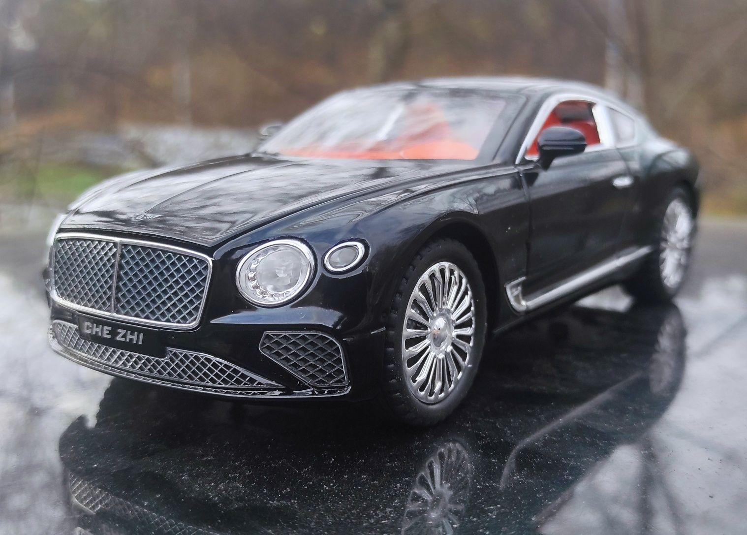 Модель 1/24 Bentley Continental GT