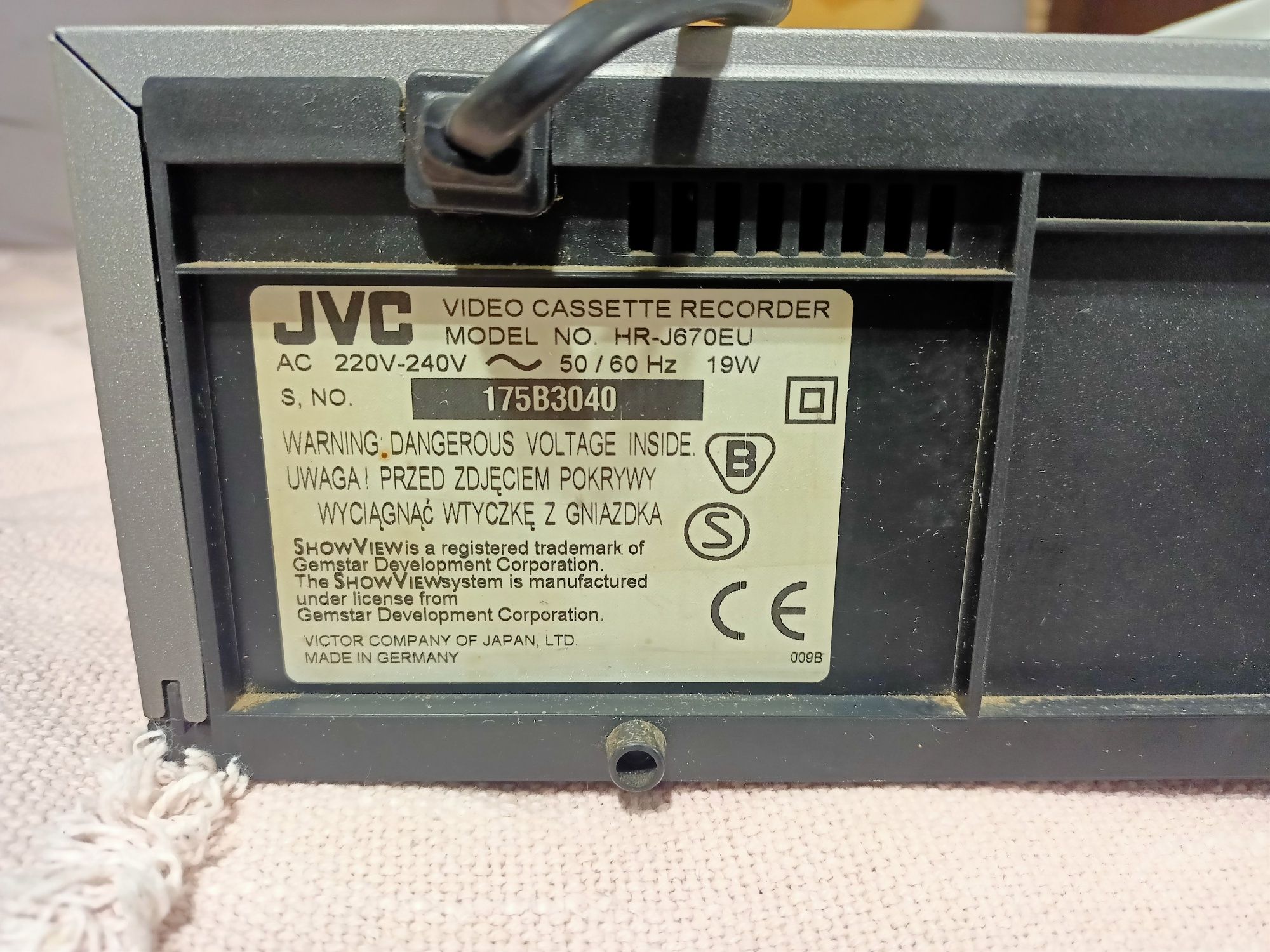 JVS HR-J670EU magnetowid.