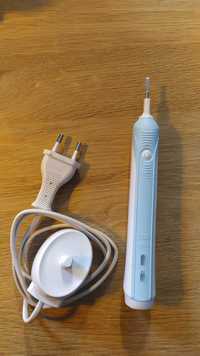 Szczoteczka elektryczna Oral-B PRO 500 niebieska