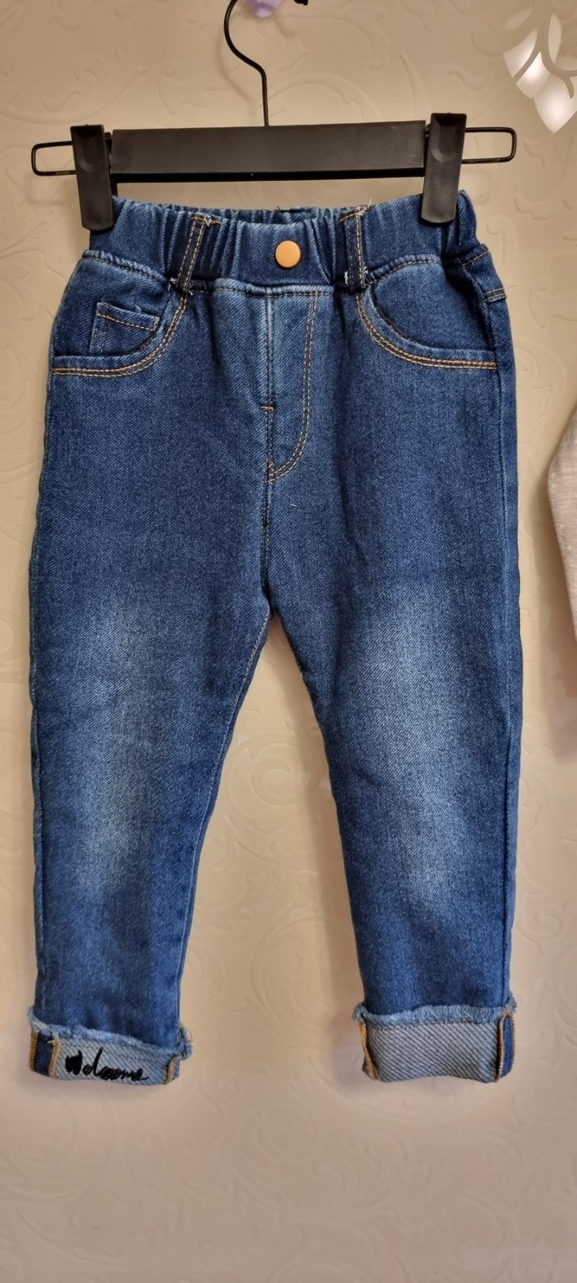 Тёплые штаны джинсы унисекс 3 4 5 лет бу в идеале