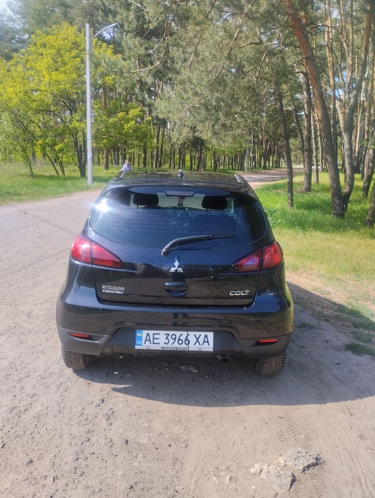 Mitsubishi Colt 2012 года