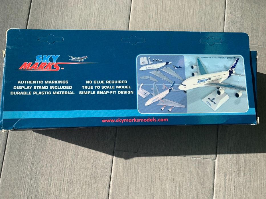 First Air ATR-42 C-FTIK Skymarks 1/100 avião