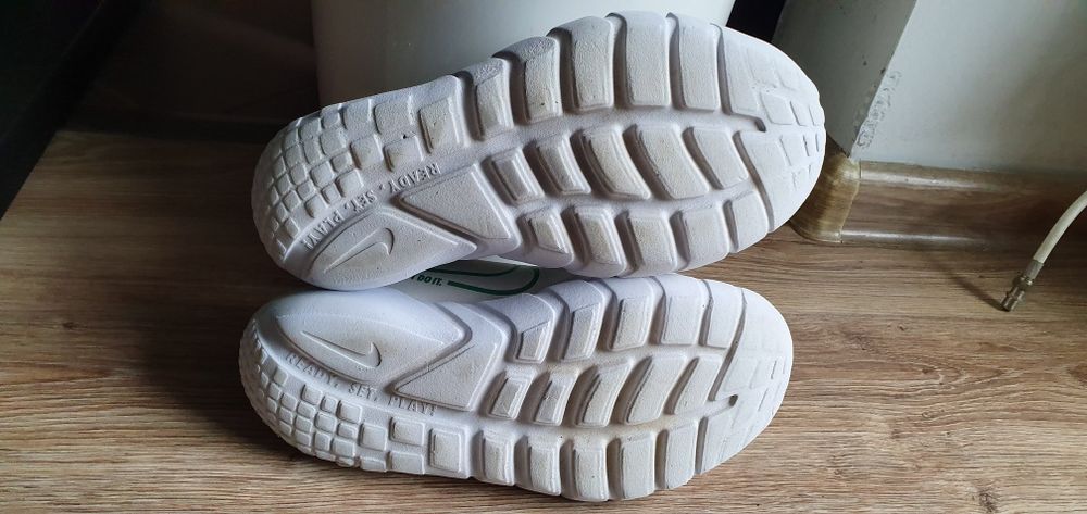 Nike buty dziecięce rozmiar 36,5 wkładka 23,5cm używane