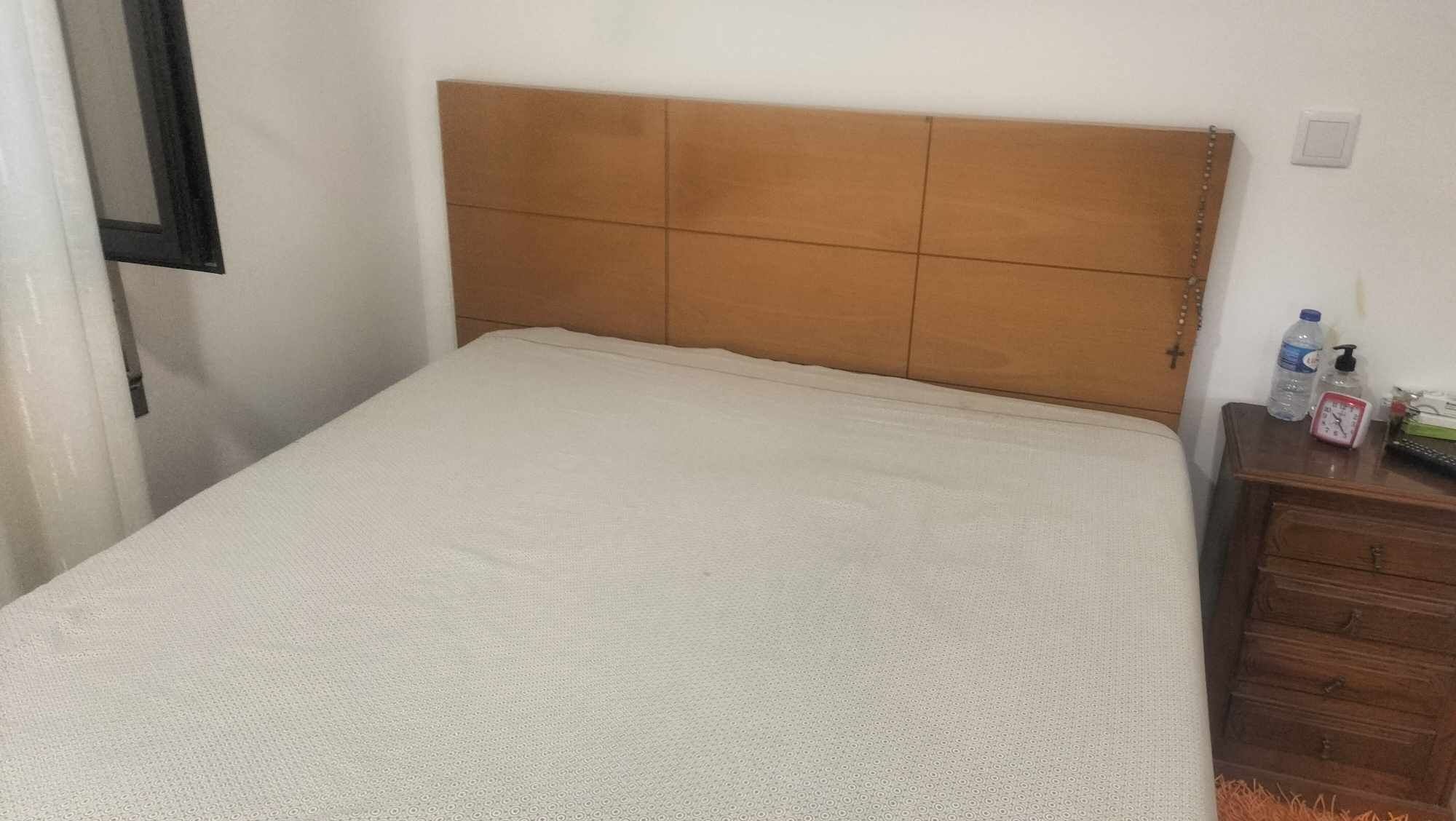 Cama como nova para venda