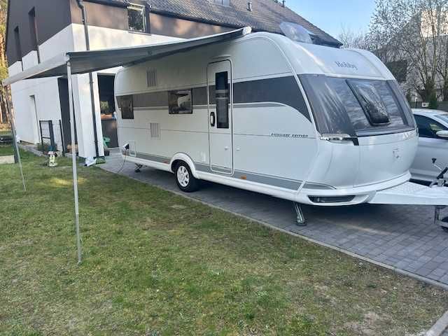 Wynajem Przyczepy Kempingowej HOBBY 545 KMF 2+2 KOMFORT