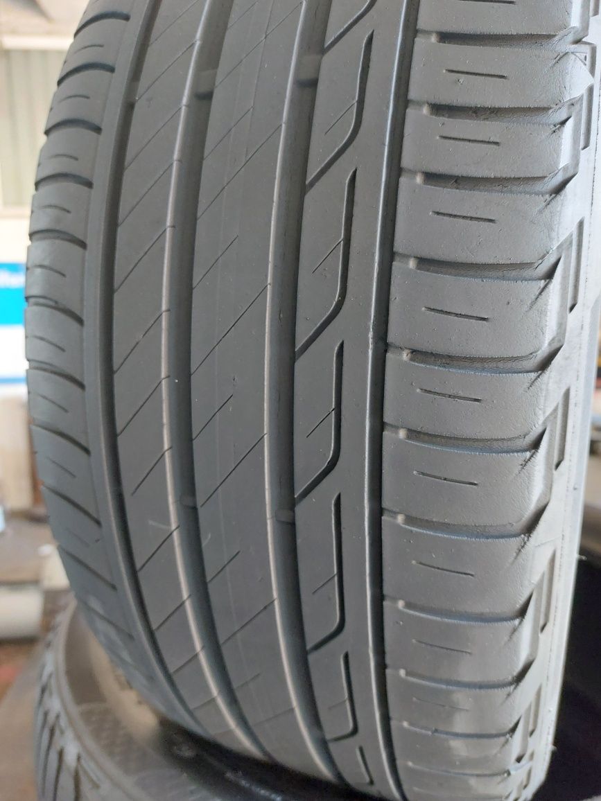 Opona 225/45 R17