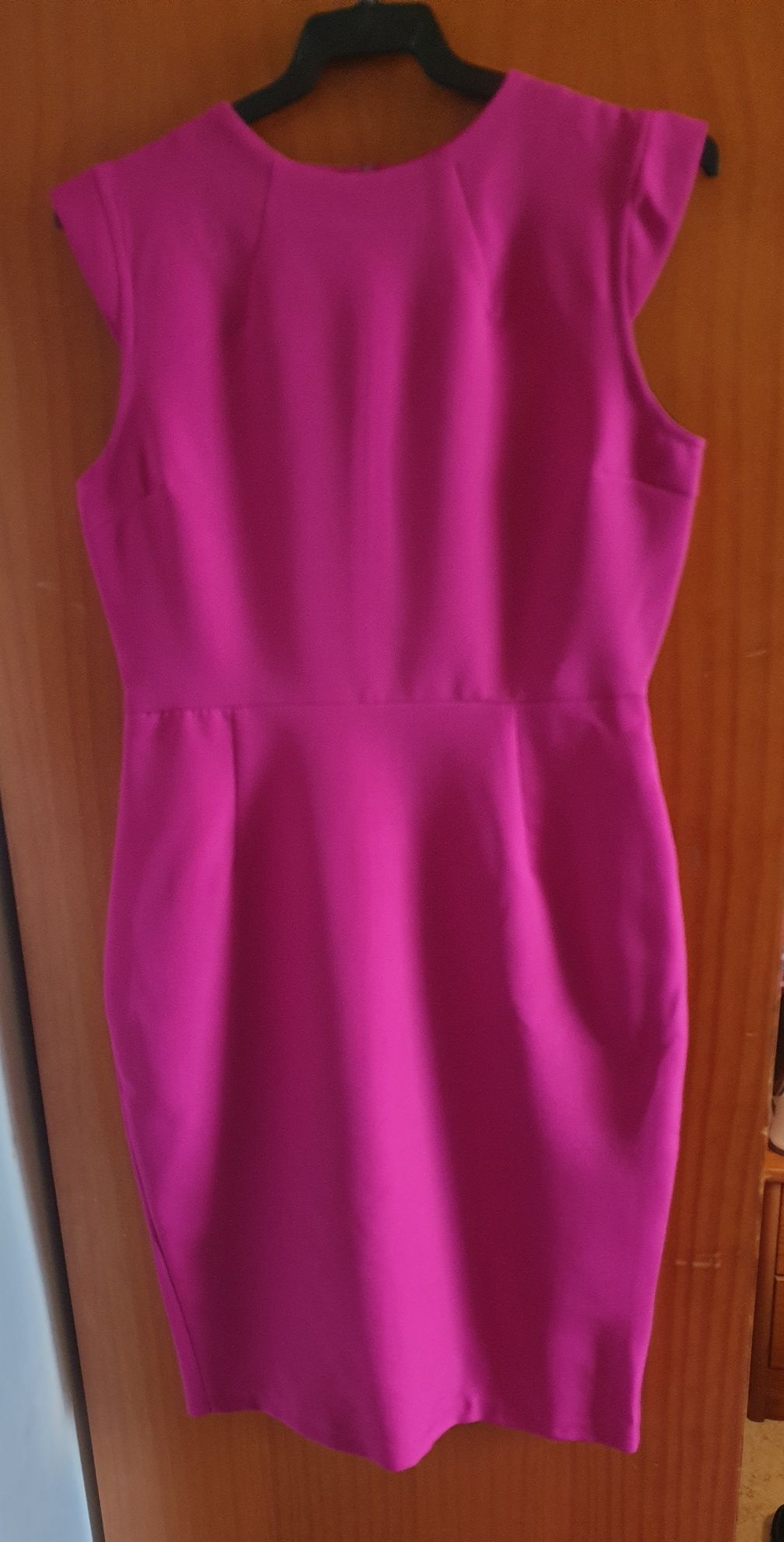 Vestido rosa sem mangas