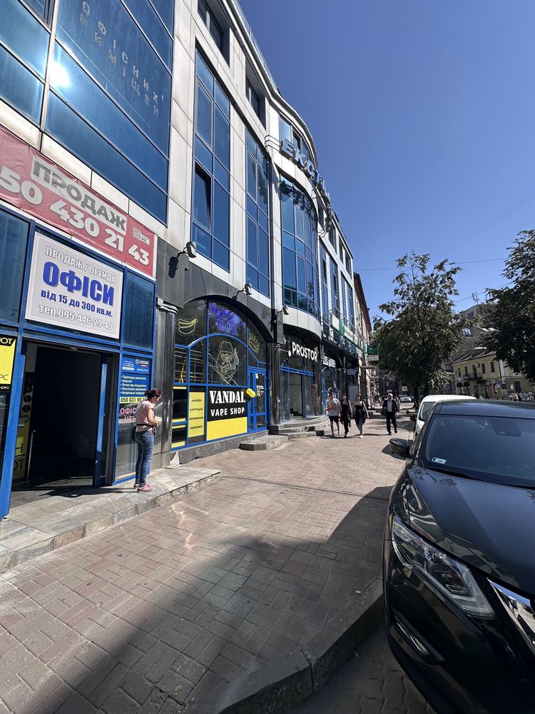 1 поверх Оренда Приміщення в центрі вул.С.Стрільців