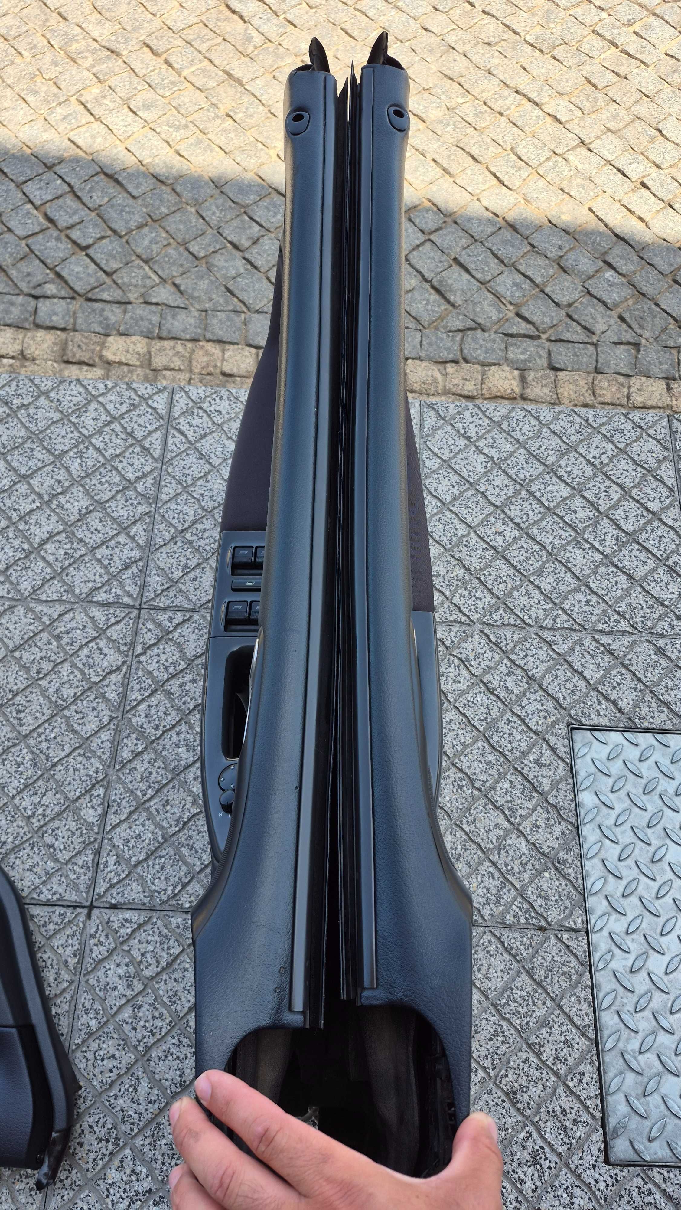 AUDI A4 B5(8D)-Quartelas Das Portas ESTOFADAS NOVAS + conjunto frisos