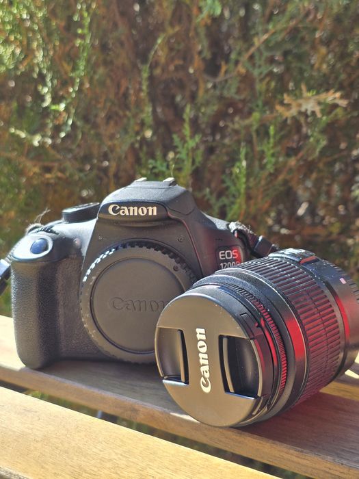 Цифровий дзеркальний фотоапарат Canon EOS 1200D