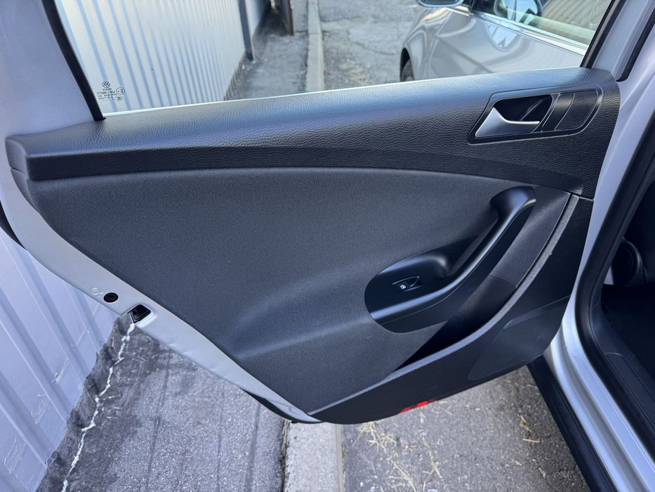 Volkswagen Passat 1.4 tsi автомат з Швейцарії