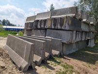 Bariery betonowe dwustronne III gatunek - używane, uszkodzone dł. 4m