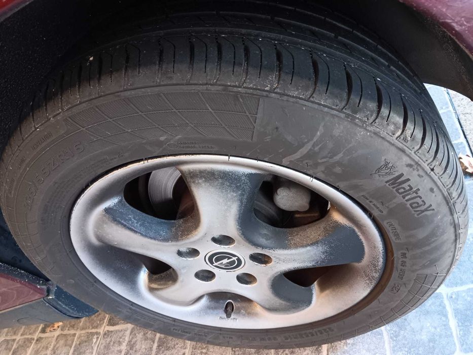 Opel Omega em ótimo estado