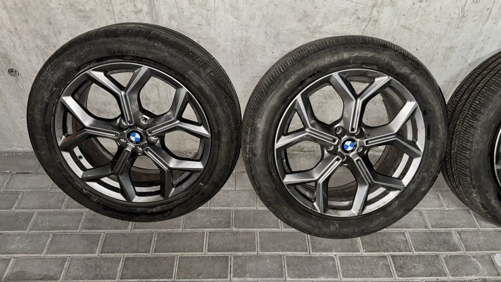Оригінальні диски BMW R19 + всесезонні шини Pirelli Cinturato P7 (RF)