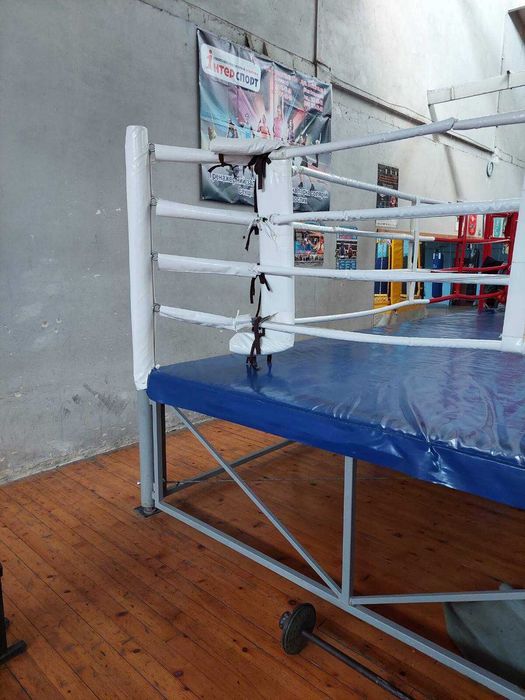 Боксерський ринг