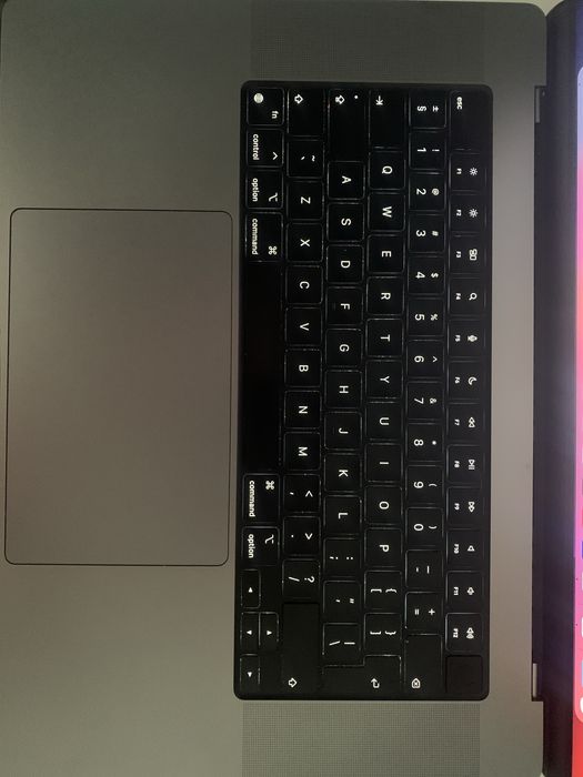 Apple MacBook Pro 16.2  M1 про 32gb 512гб