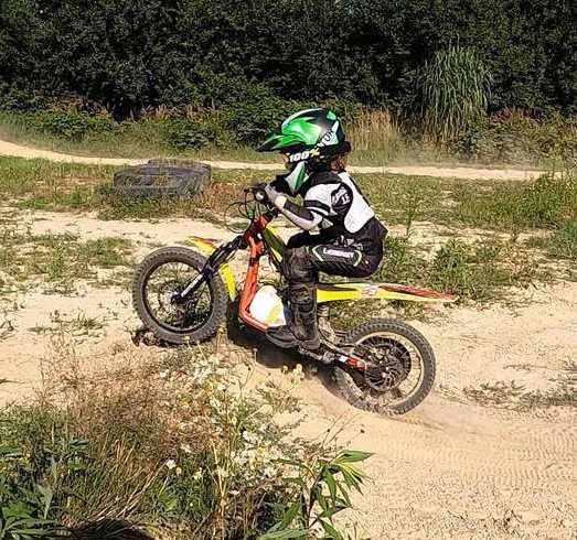 Mecatecno T12 - 750W, mini elektryk dla dziecka, mini trial