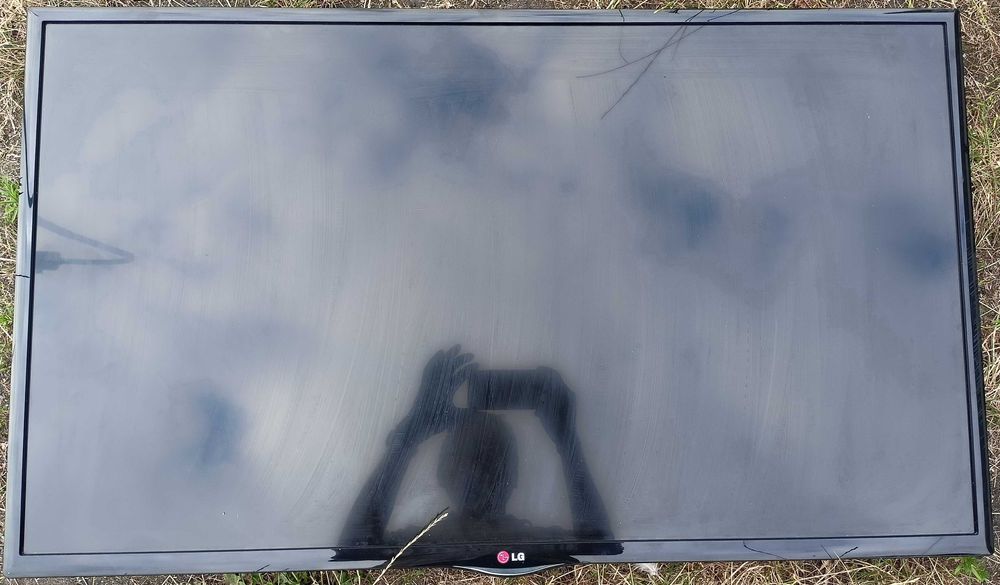 Telewizor LED LG 42LN570S