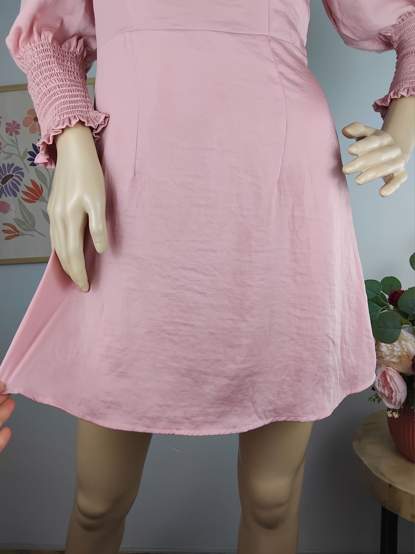 Satynowa sukienka krótka bieliźniana dekolt serce bufki elegancka S 36
