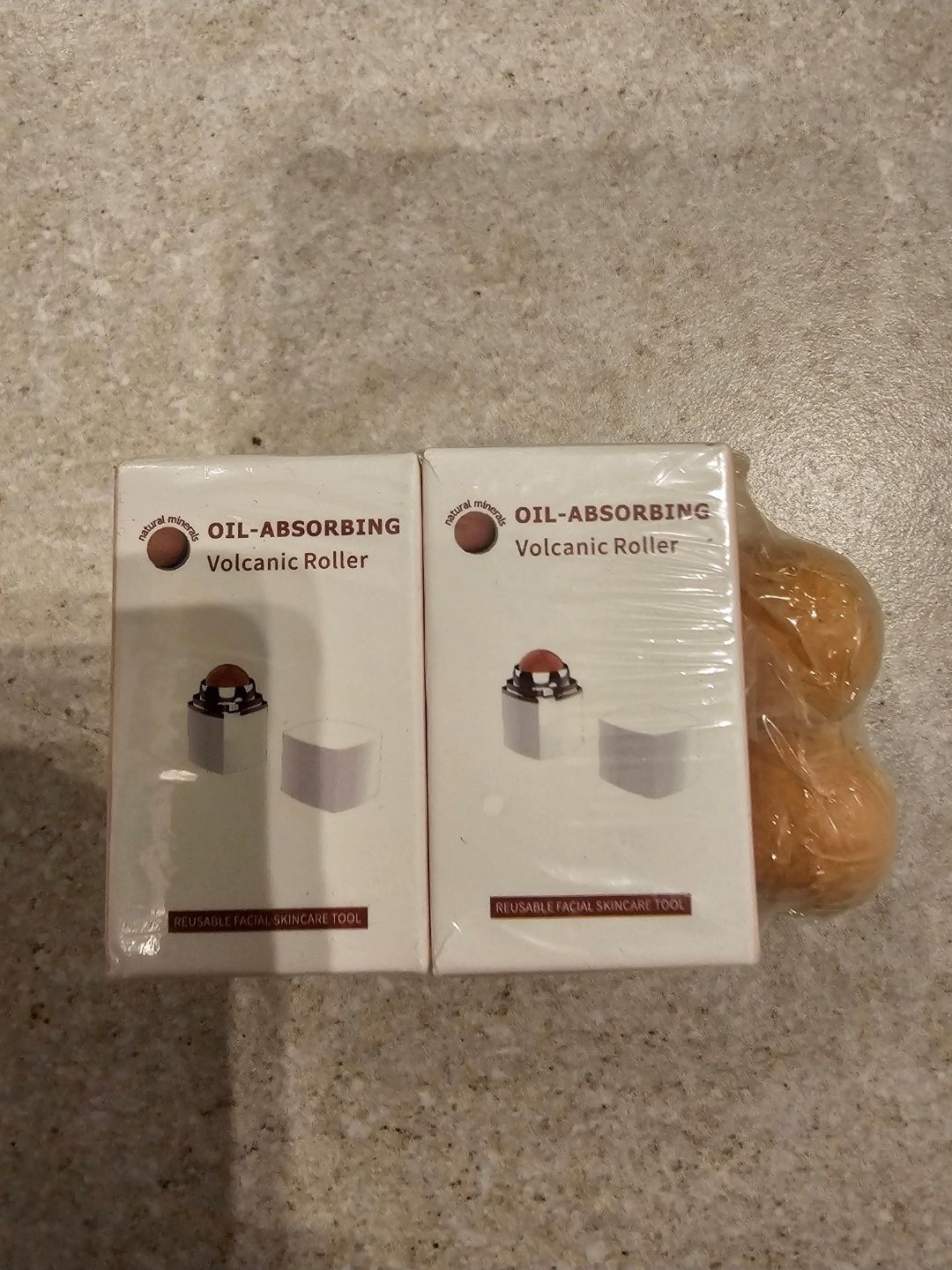2x Roller pochłaniający sebum – Volcanic Oil-Absorbing – nowy zestaw