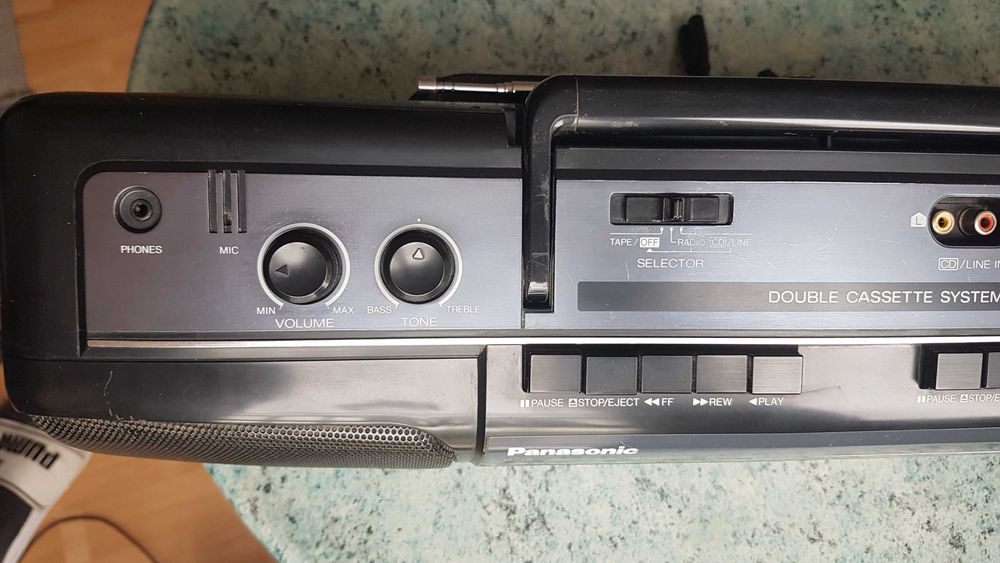 Radiomagnetofon Panasonic model RX-FT500 - PRL