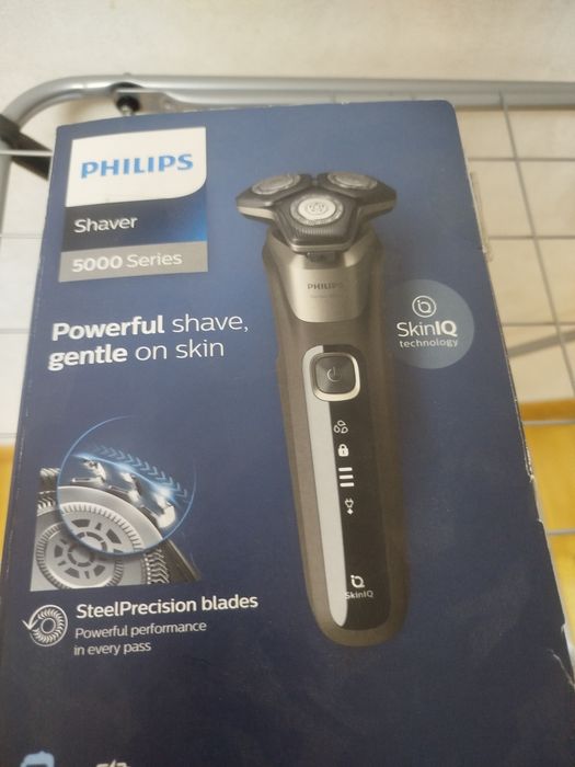 Електробритва Philips SkinIQ