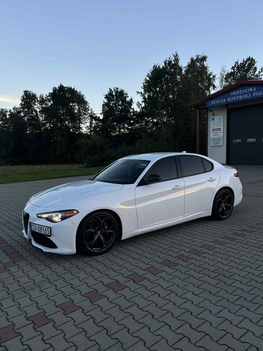 Alfa Romeo Giulia Sport RWD
