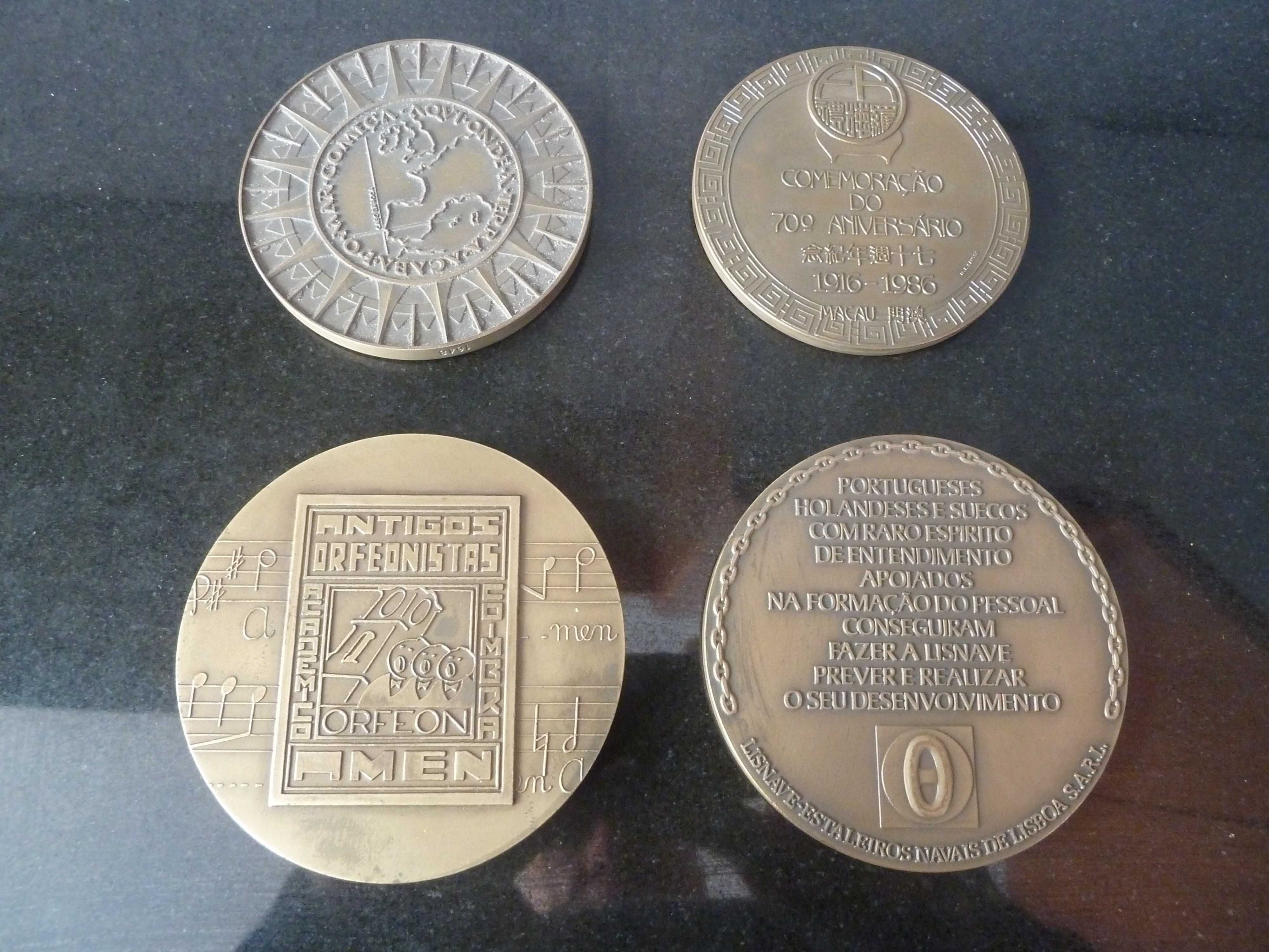 Conjunto de 10 medalhas comemorativas