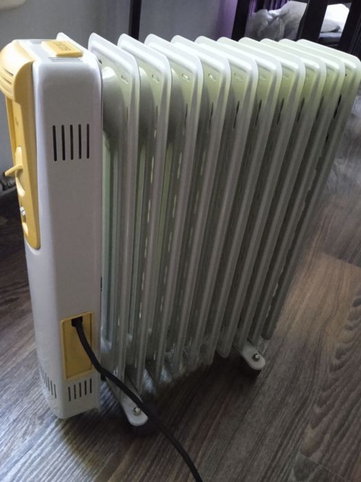 Продам масляний обігрівач Saturn 11секцій