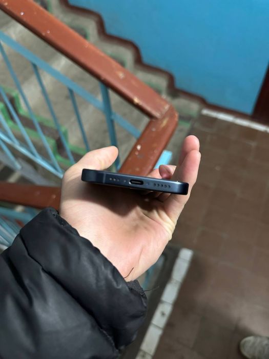 Продам айфон 15 про 128гб  дефек один только на последнеей фотке