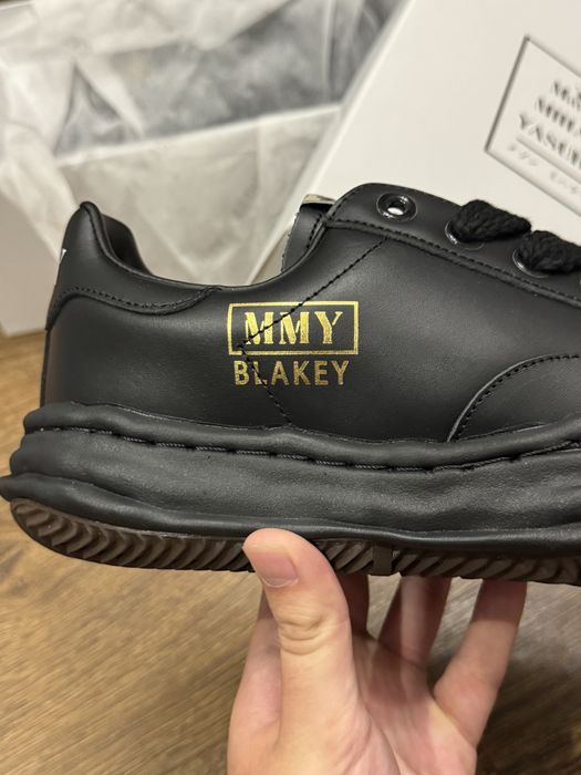 Нові Maison Mihara Yasuhiro вже в наявності в Україні