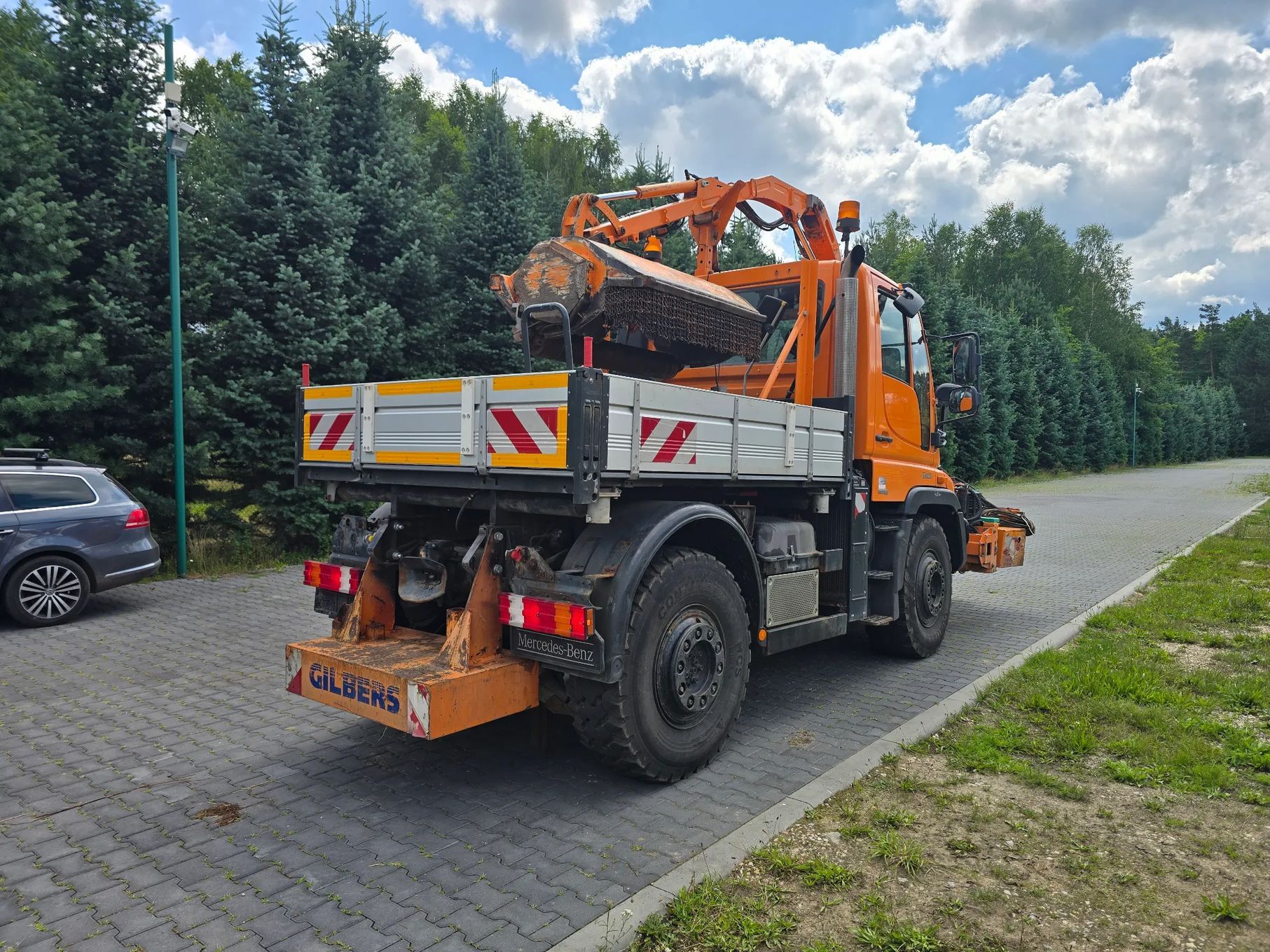 Unimog U400  Unimog U400 z kosiarkami mulag MKM700 euro 5 specjalny