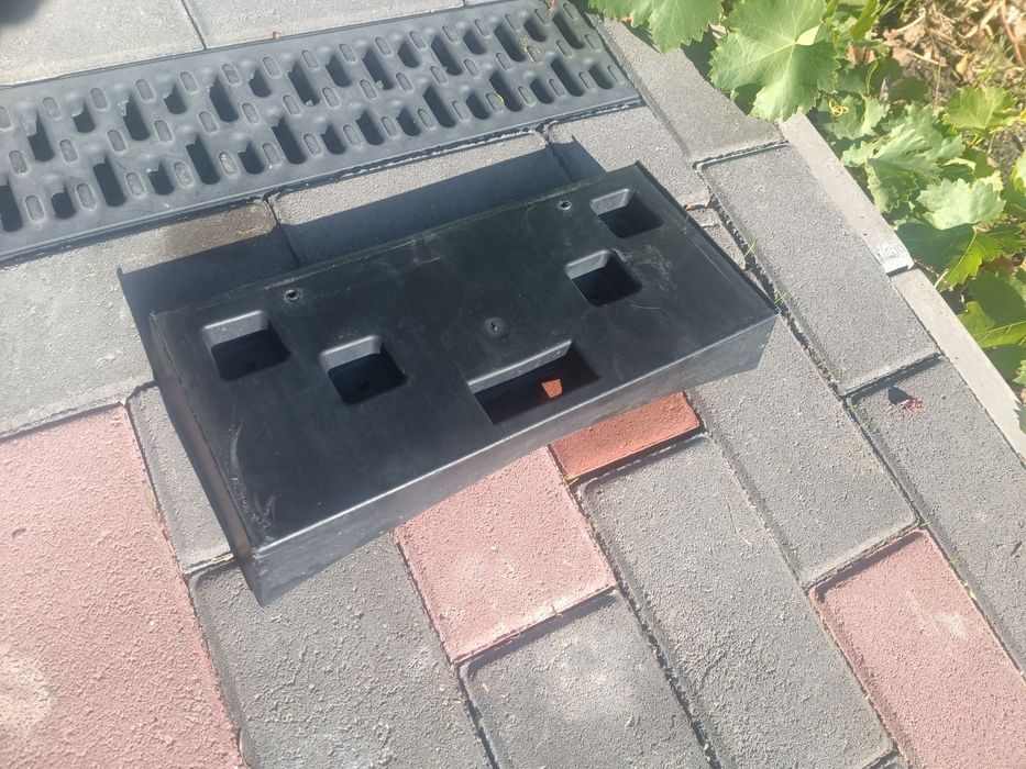 Подіум передній номерний Bolt Chevrole Шевроле Болт