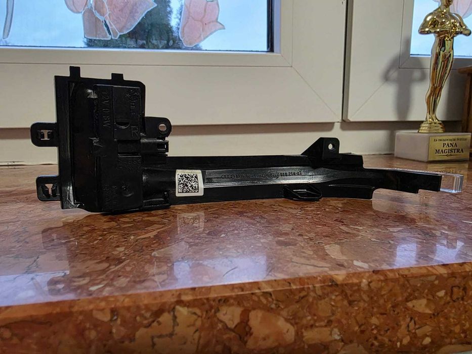 Kierunkowskazy w lusterkach Audi A4B8 polift OE, komplet L+P