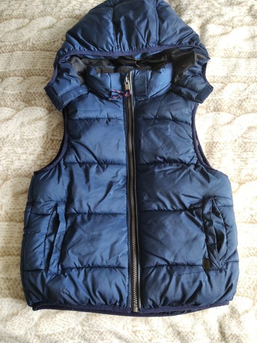 Продам жилетку H&M на 8-10 років