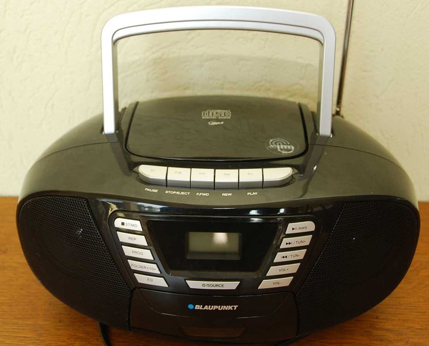 Blaupunkt B 120 BK przenośny odtwarzacz CD z Bluetooth magnetofon USB