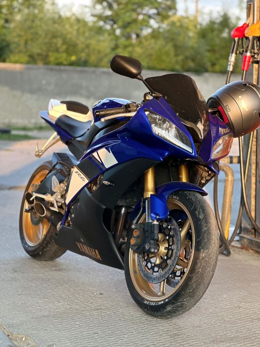 Мотоцикл YAMAHA R6 YZF
