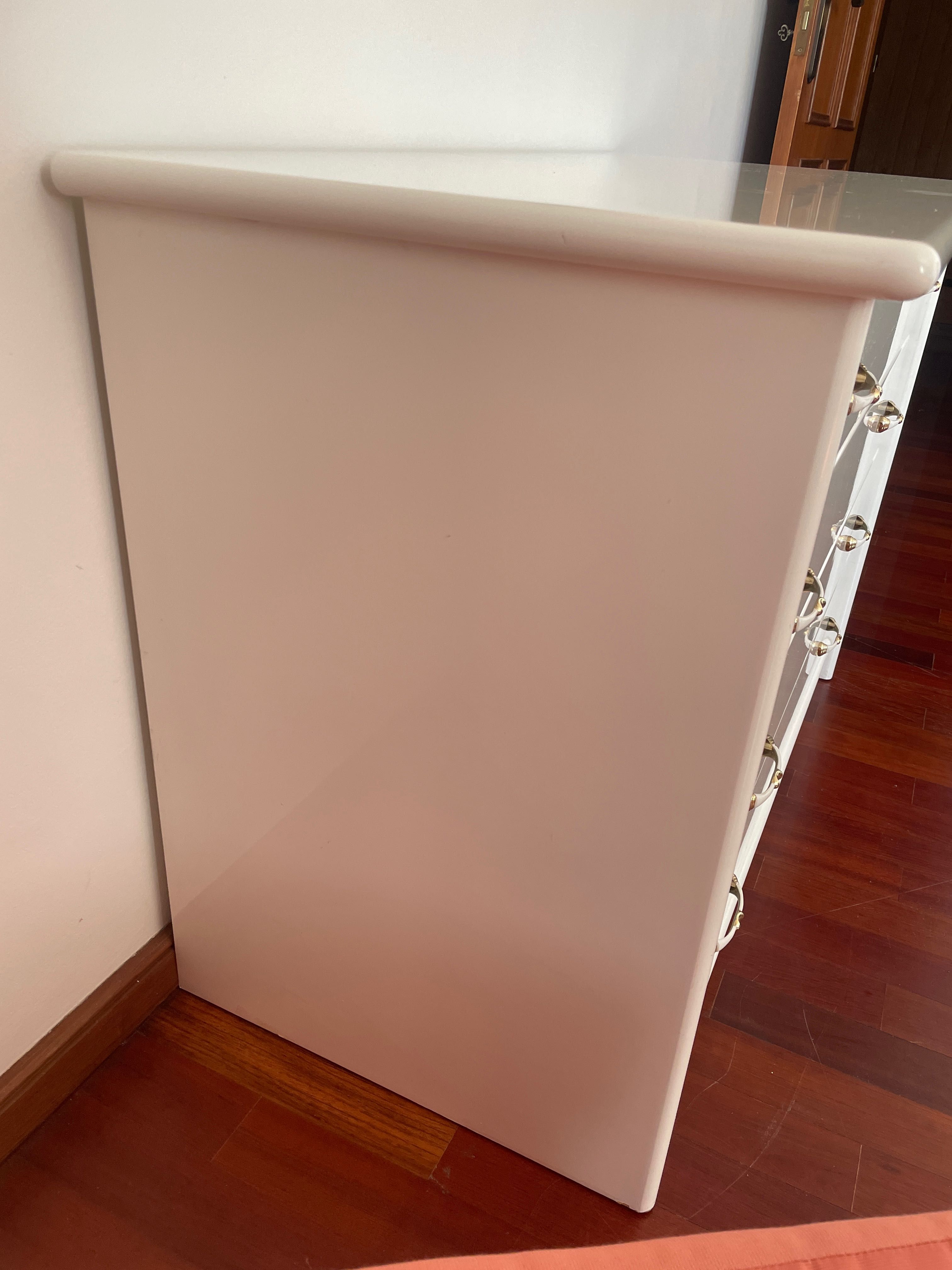 Cómoda branco brilhante  + espelho
