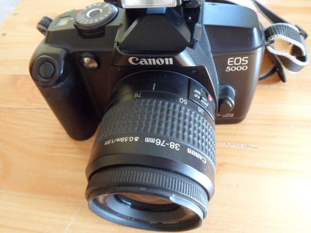 Canon EOS 5000 .