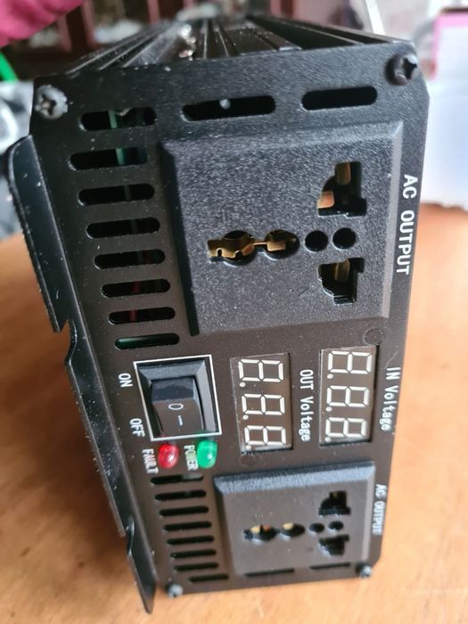 Інвертор CJ-3500Q Перетворювач напруги 12V/220V 3500W