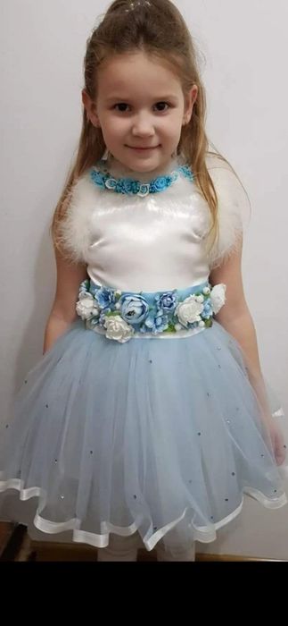 Сукня , платья весняна для дівчат б/у в ідеальном состояние