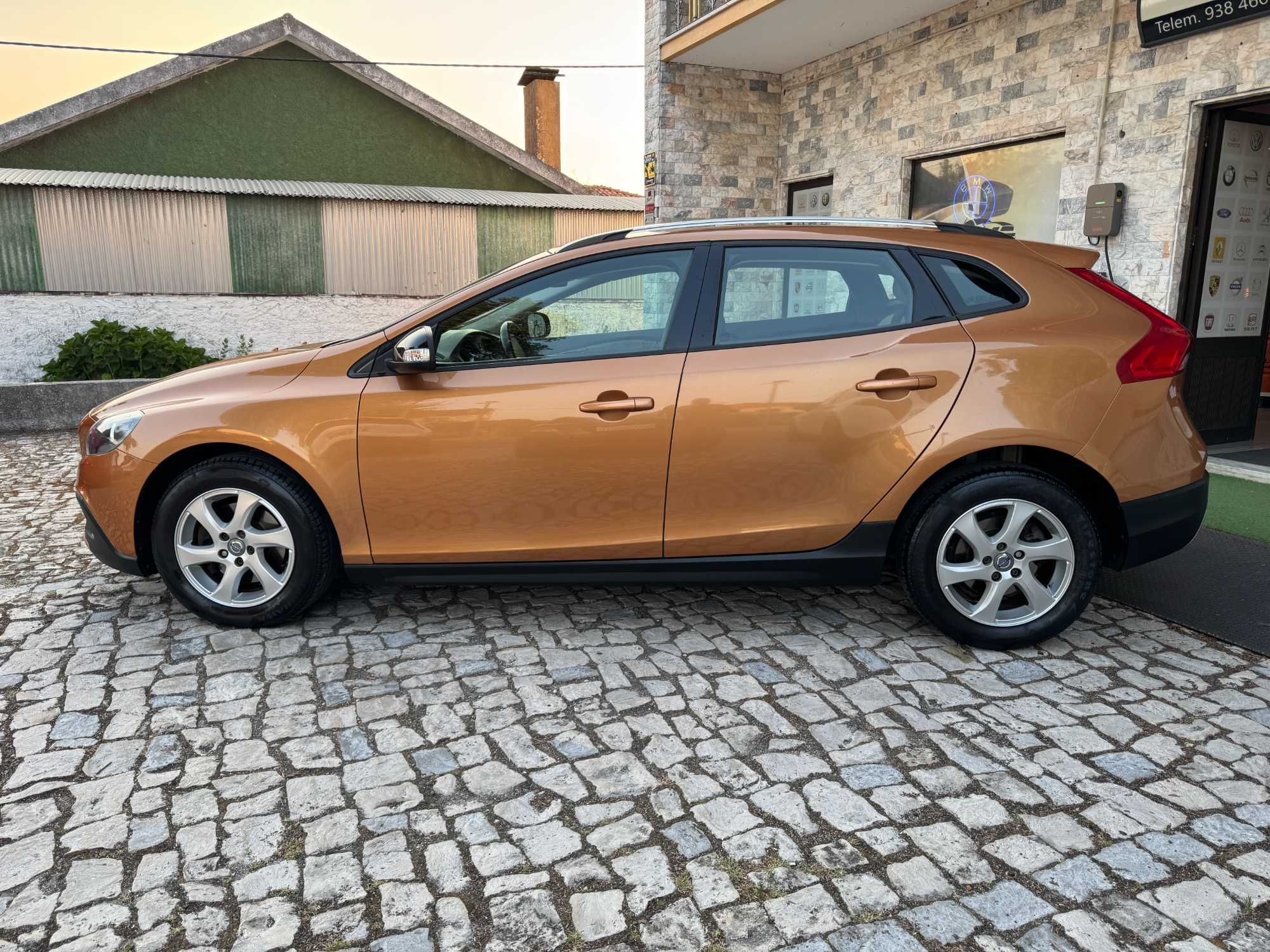 Volvo V40 Cross Country 1.6 D2 Momentum