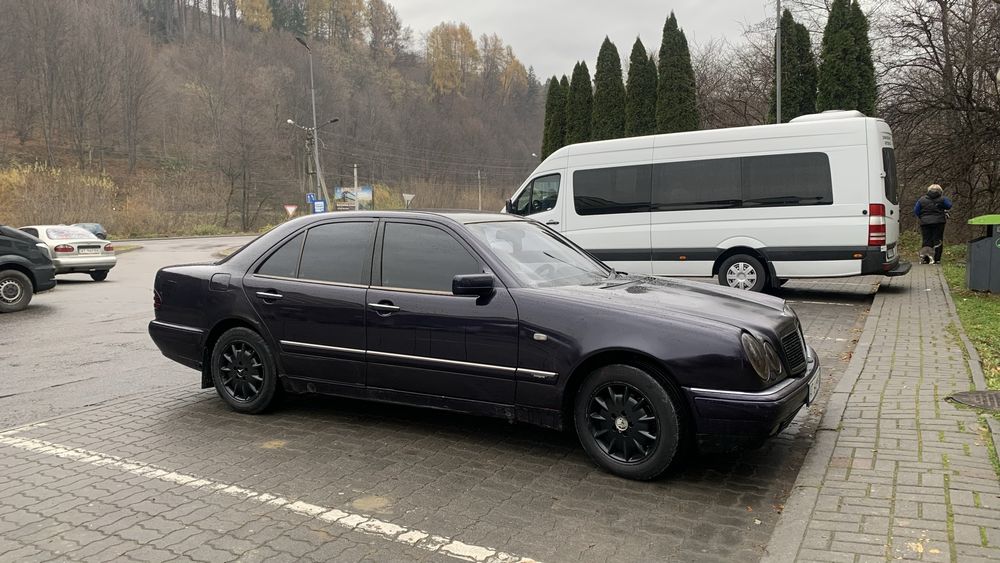 мерседес 210 в стані