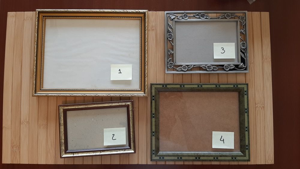 Molduras para fotografias (quatro)