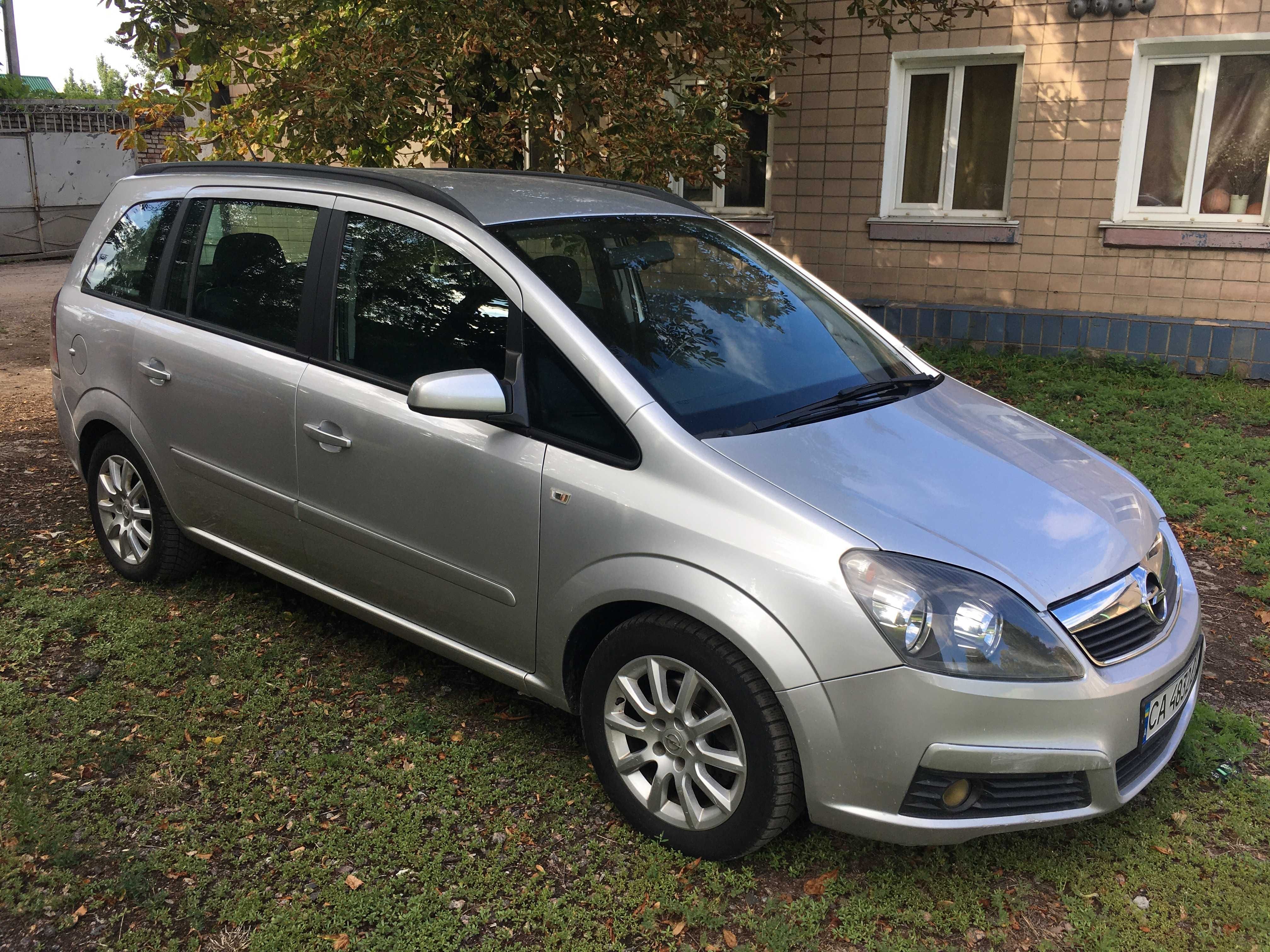 Opel Zafira B. Возможен обмен