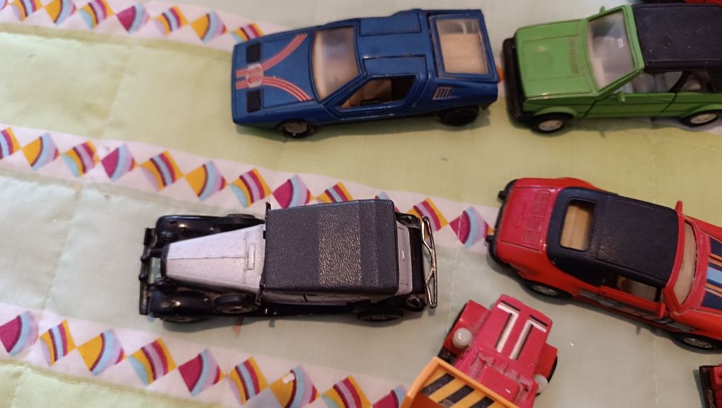 Carros de coleção escala 1:43